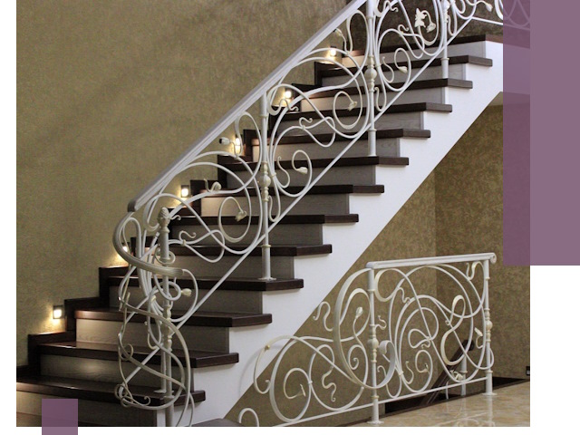 Кованые лестницы под ключ в Апшеронске — изготовление и монтаж