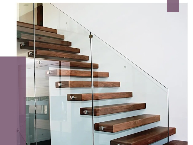 Стеклянные перила для лестницы в Апшеронске от 14860 руб.