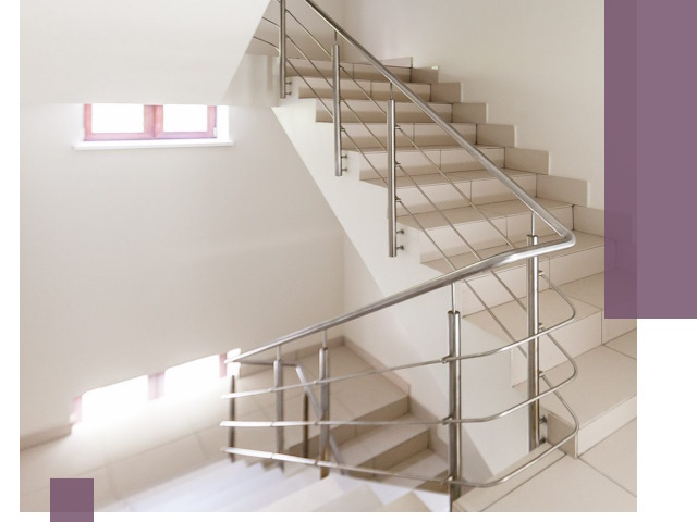 Установка и замена перил в подъезде в Апшеронске