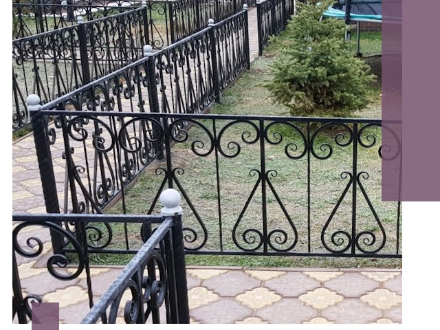 Кованые газонные ограждения под ключ в Апшеронске